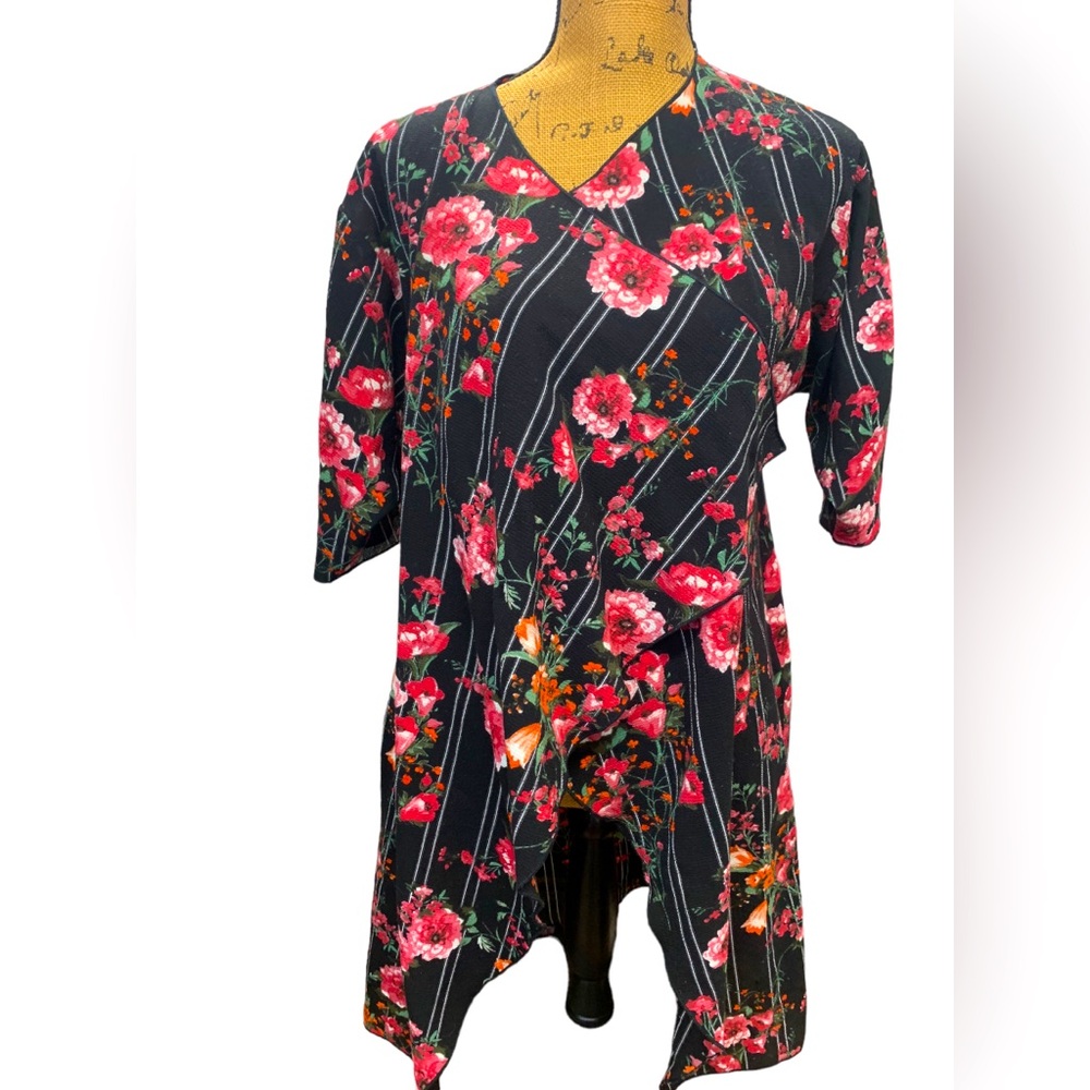 Women’s Black Floral LulaRoe Shirley Kimono